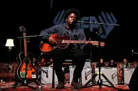 🎸✨ DANIEL CAESAR RETURNS TO S.